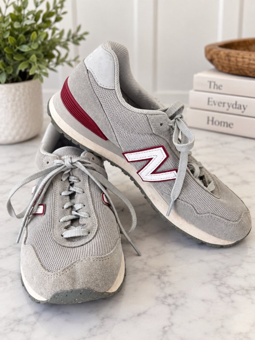 New Balance 515 Women’s Size 9 Gray Red Suede Mesh Retro Sneakers